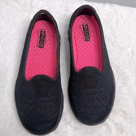 Sketchers Black Axis GoWalk 2 Mesh Slip-On Walking Shoe size 6 - Picture 2 of 12